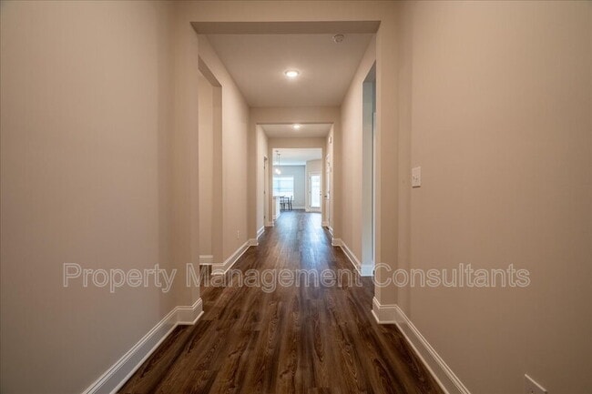 Photo - 330 Crk Grv Ave