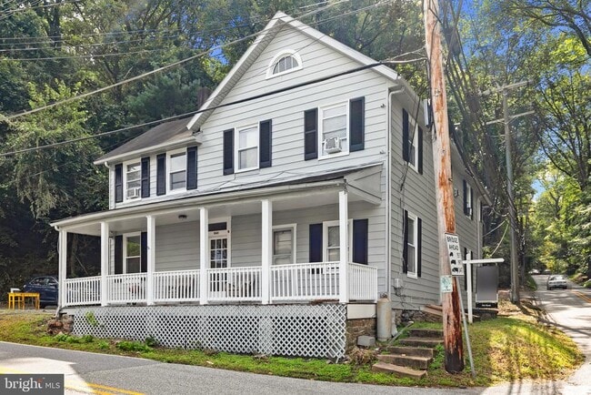 Building Photo - 1841 Hillside Rd Unit 1E Rental