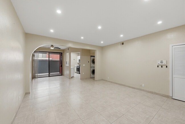 Photo - 7211 Cozycroft Ave