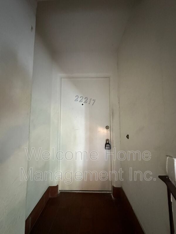 Photo - 22217 Main St