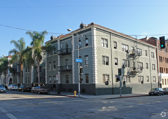 Building Photo - 6434 Yucca Street Rental