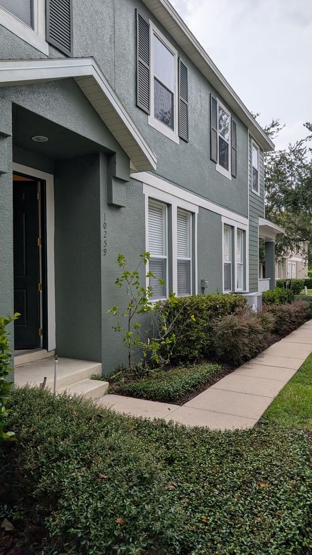 Building Photo - Two Bedrooms with floor plan at the same l... Rental
