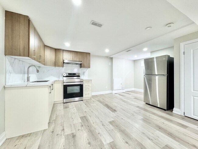 Photo - 12 Fernwood Crescent