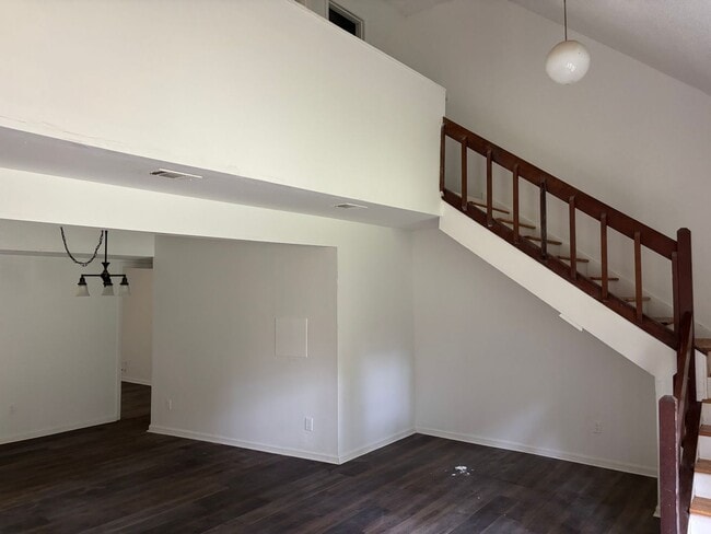 Photo - 3 bed 2 bath spacious townhome in ideal area