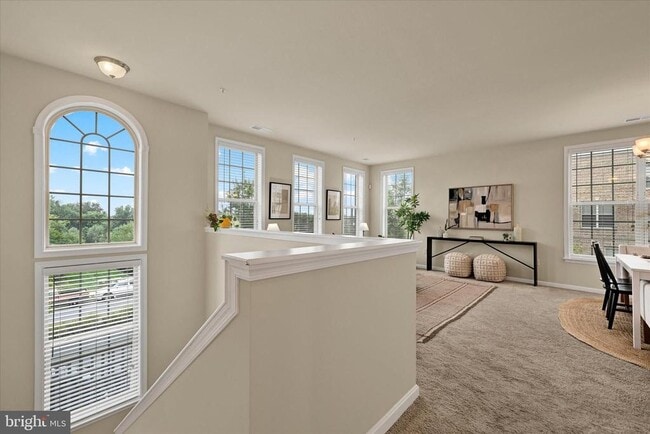 Building Photo - 2557 Campus Way N