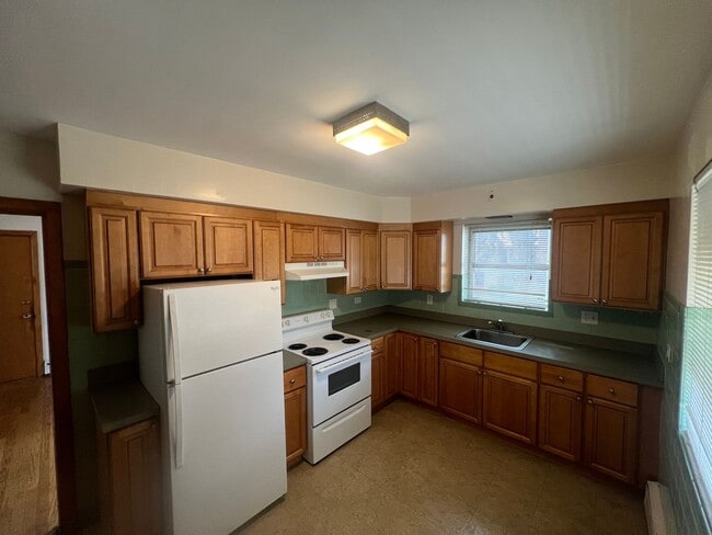 Photo - 1648 Clarence Ave Unit 1R
