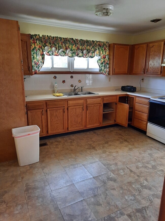 Photo - 5213 Evelyn Dr NW