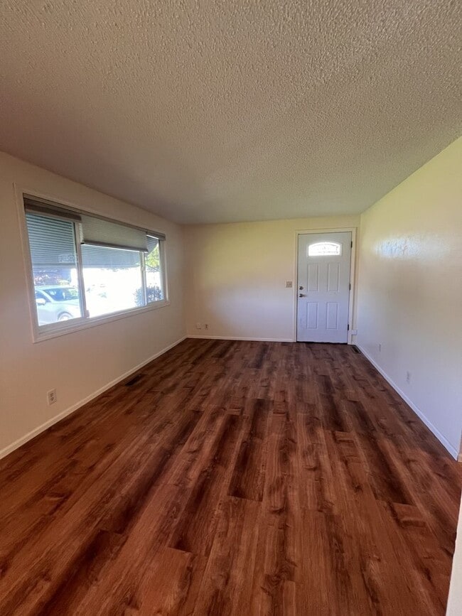 Photo - 534-536 Mary St Unidad 534