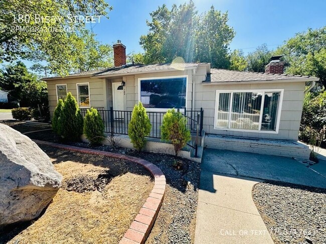Photo - 180 Bisby St