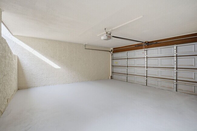 Photo - SINGLE FAMILY HOME.