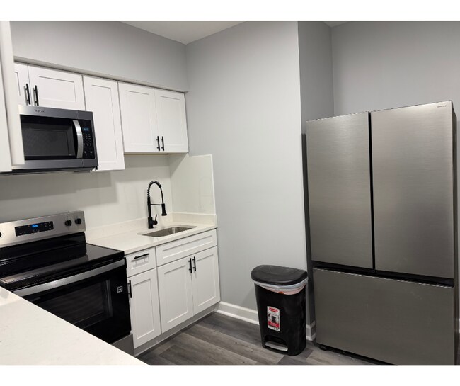 Photo - 3718 E Lombard St Unit BB AVAILABLE W/BATH $800