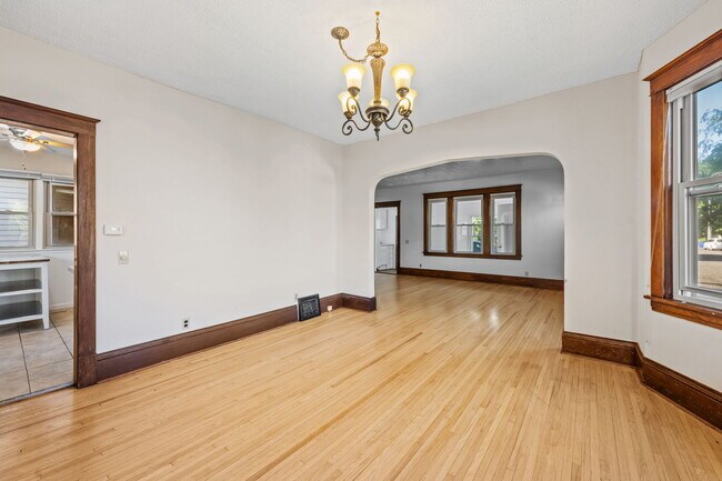 1625 Selby Avenue