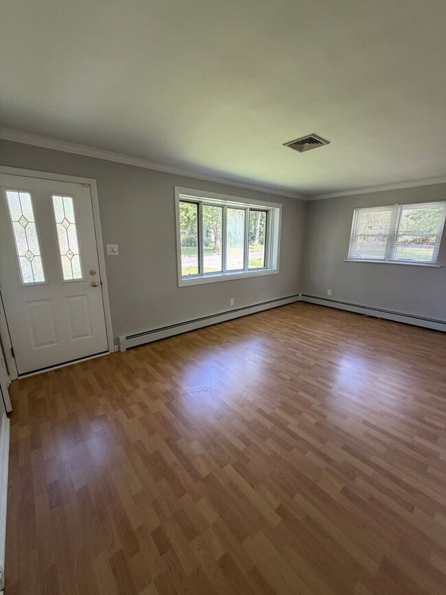 826 Sunrise Ave