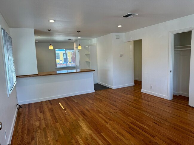 Photo - 326 Stewart St Unidad 100