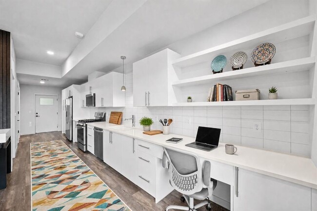 Building Photo - 4004 Banister Ln Unit 209 #A