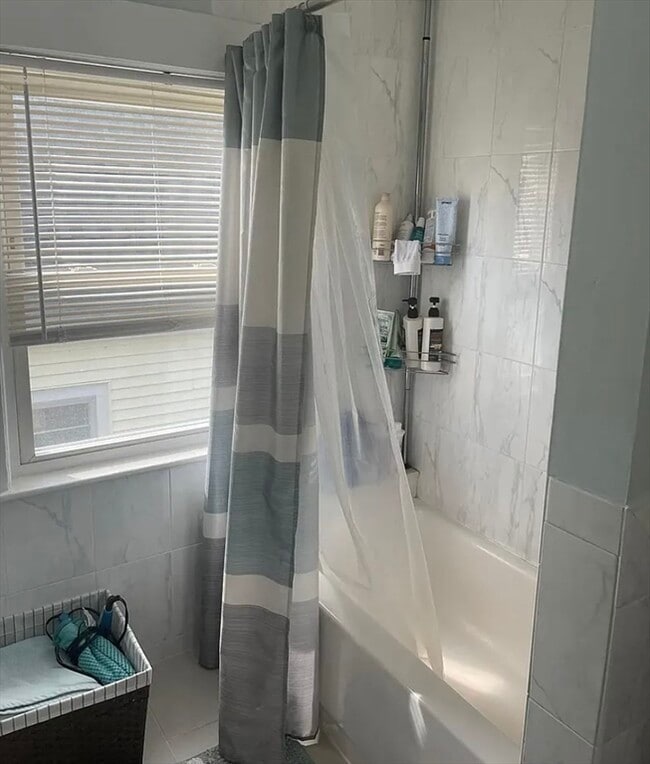 Photo - 38-40 Apthorp St Unit 3