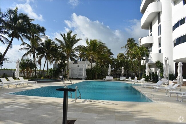Building Photo - 6365 Collins Ave Unit 2110 Rental