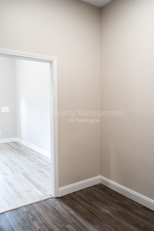 Photo - 2242 Price Ave Unidad B