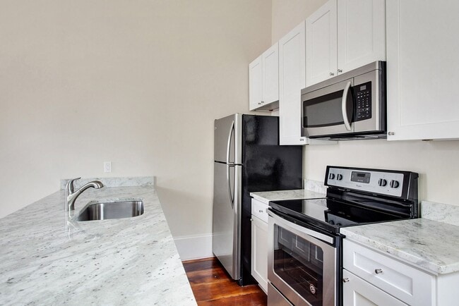 Photo - 2228 St Andrew St Unit 2230 St Andrew