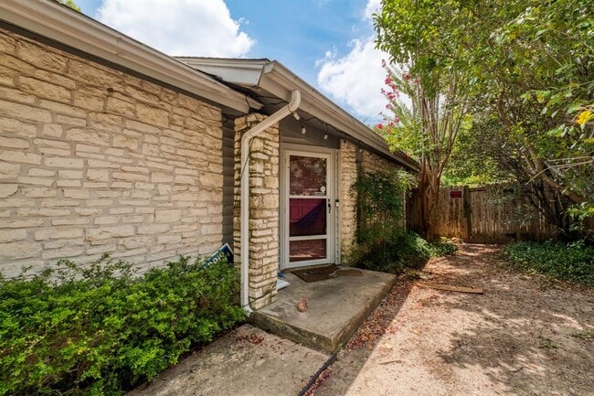 11116 Wandering Way