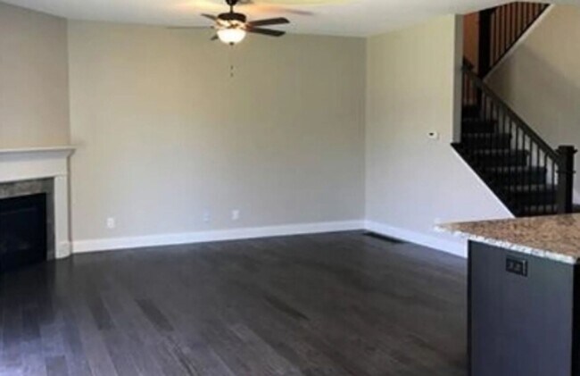 Photo - 1518 Greyrock Ln