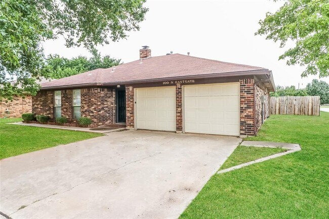 Photo - 100 N Eastgate Dr