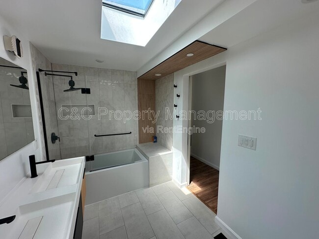 Photo - 1784 Rex St