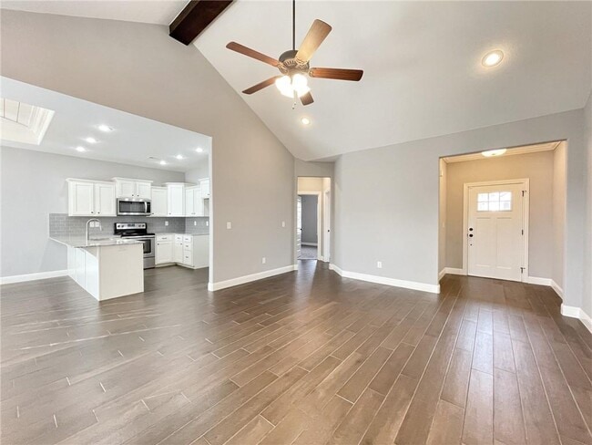 Photo - 360 Captain Hopkins St