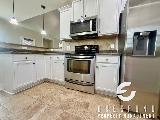 Photo - 220 Asheford Way