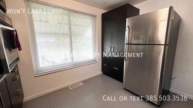 Photo - 609 Glendale St W