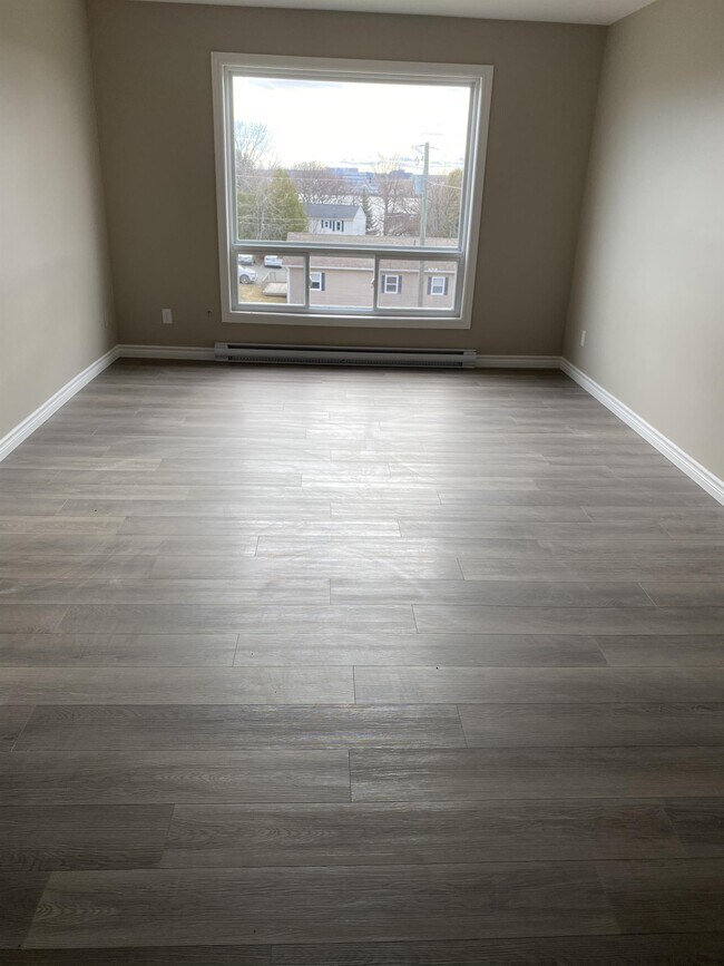 Photo - 615 Chalmers Ct Unit 5