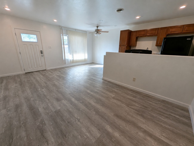 Building Photo - 1418 S Stanley Pl Unit Apt 2