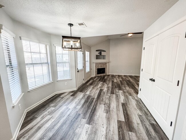 Photo - 1645 Sawmill Creek Ln