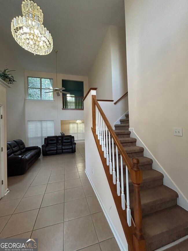 Photo - 5335 Lakebrooke Run