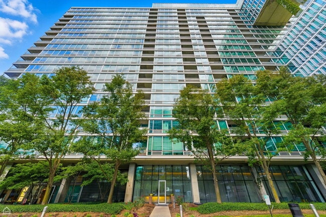 Building Photo - 9725 Woods Dr Unit 507