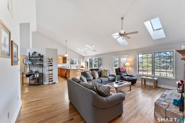 Photo - 7 Lower County Rd