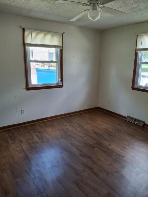 Photo - 510 Ellen Dr