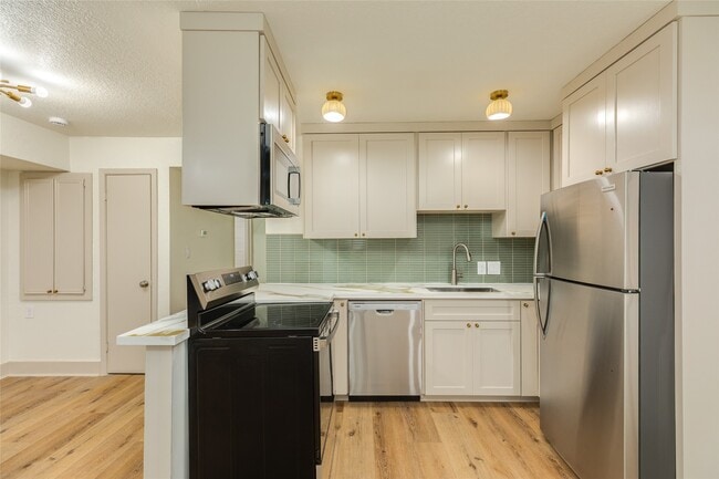 Photo - 2305 55th St Unit 6