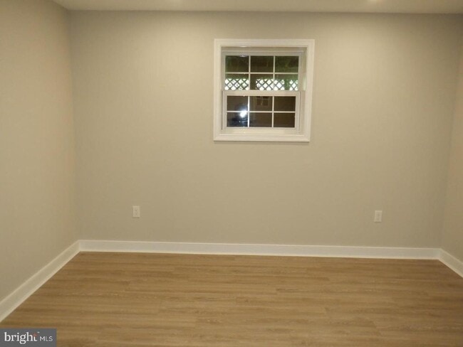 Photo - 830 Santmyer Dr SE