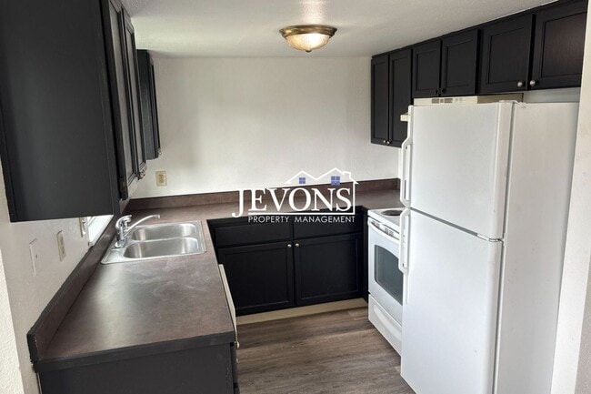 Photo - 1722 E 56th St Unit 1