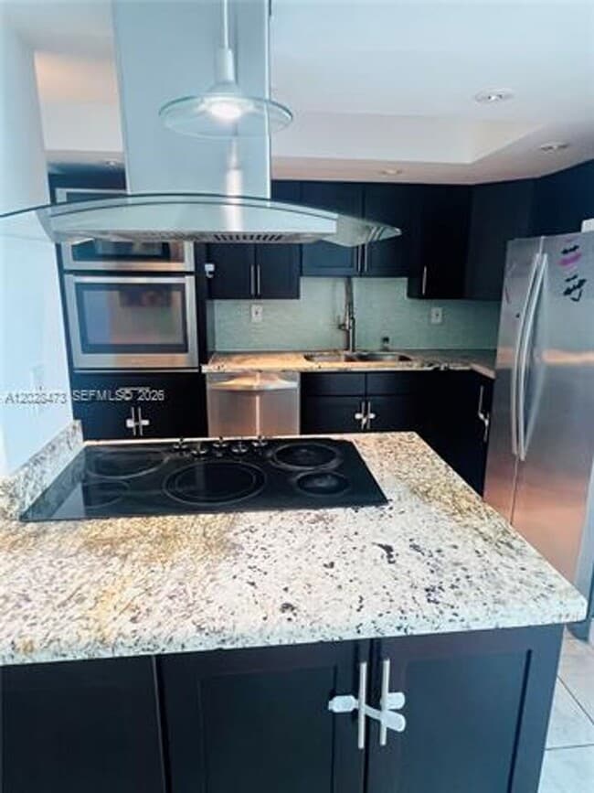 Photo - 2655 Collins Ave
