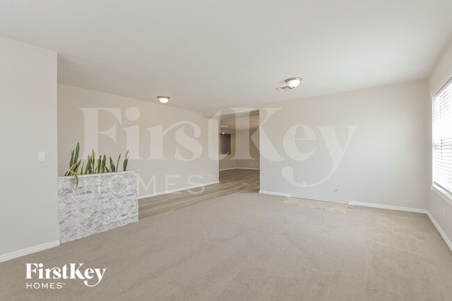 13636 E Shadow Pines Ln