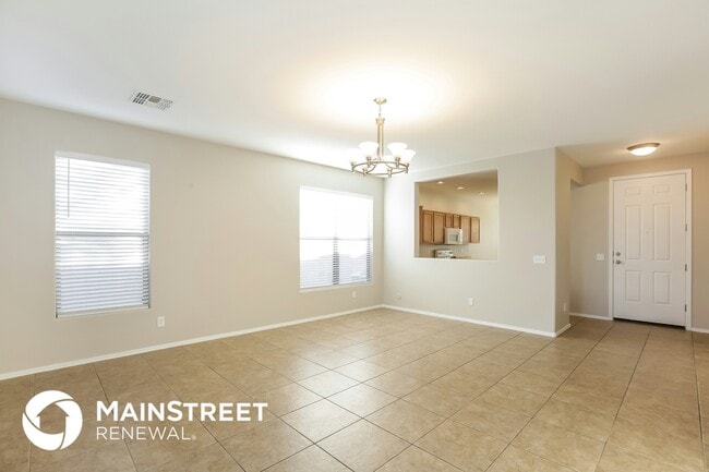 Photo - 9908 W Illini St