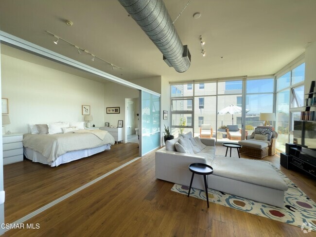 Building Photo - 4080 Glencoe Ave Rental