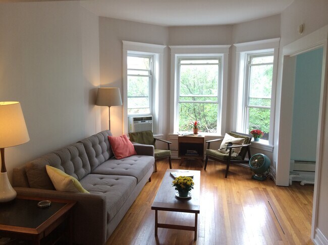 Photo - 1470 W Berwyn Ave Unit 2