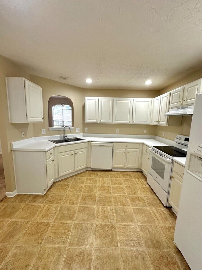 Photo - 185 Weatherstone Dr
