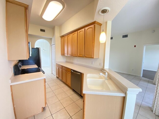 Photo - 9435 Myrtle Creek Ln Unidad 308