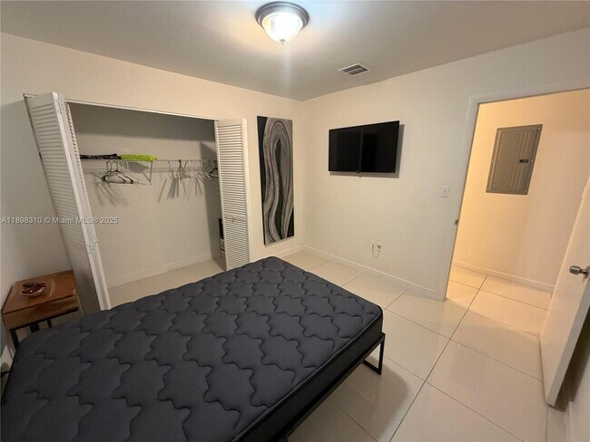 Photo - 1132 NW 38th St Unidad 1132