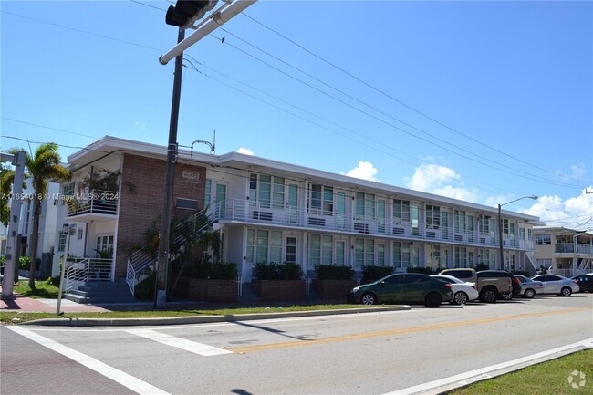 Building Photo - 300 74th St Unit 10 Rental