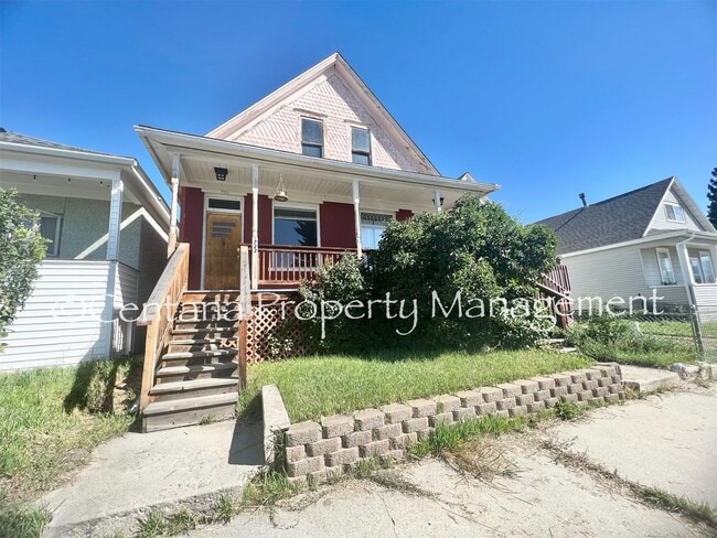 Building Photo - 731-733 Zarelda Unit 733